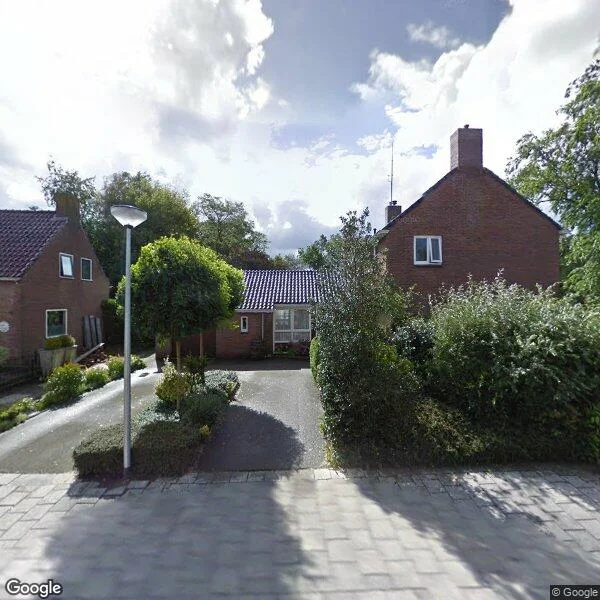 Straatbeeld van Middellaan 2, 9861CA Grootegast