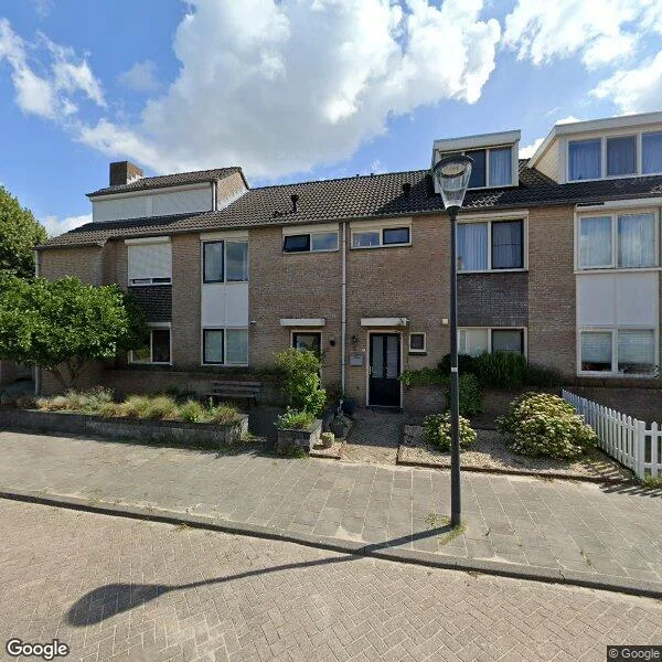 Straatbeeld van Middenakker 3, 4911BB Den Hout