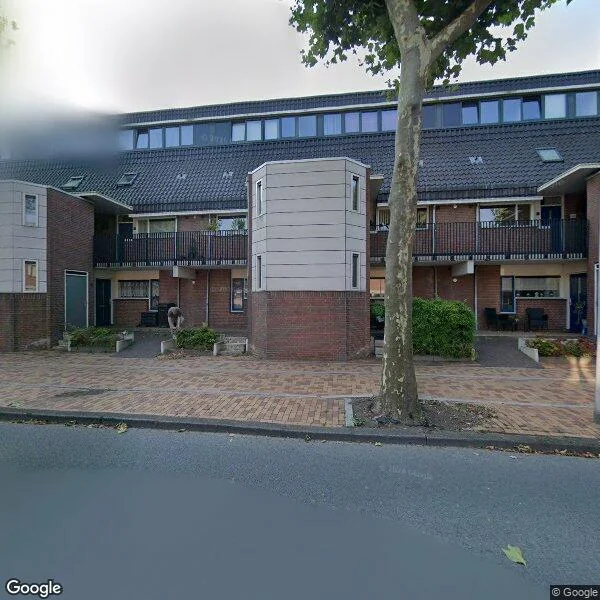 Straatbeeld van Middenhof 27, 1354EE Almere