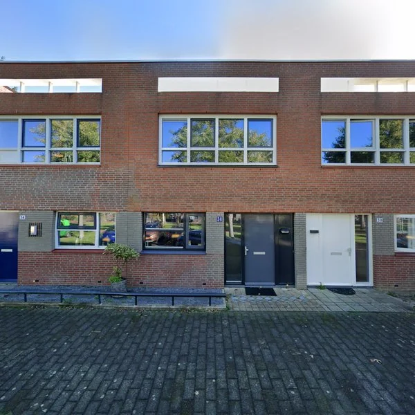 Straatbeeld van Middenweg 36, 2548VC Den Haag