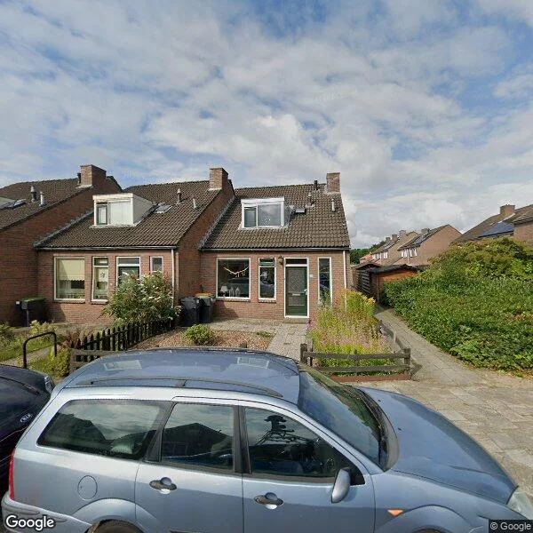 Straatbeeld van Middenweg 38, 9645BE Veendam