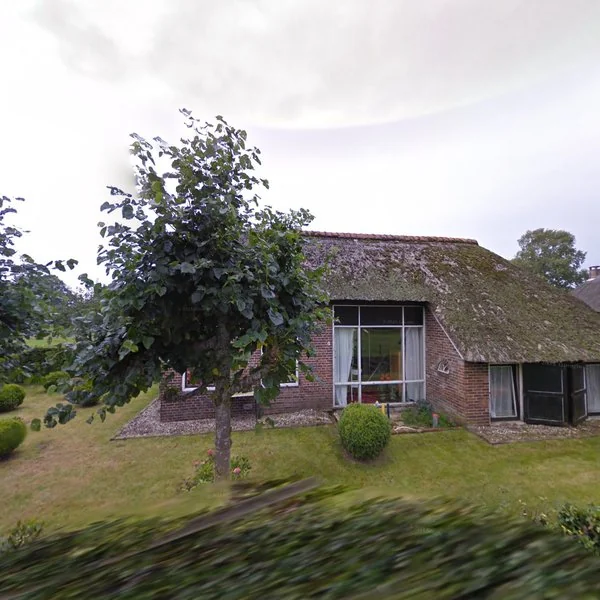 Straatbeeld van Middenweg 4, 9433PD Zwiggelte