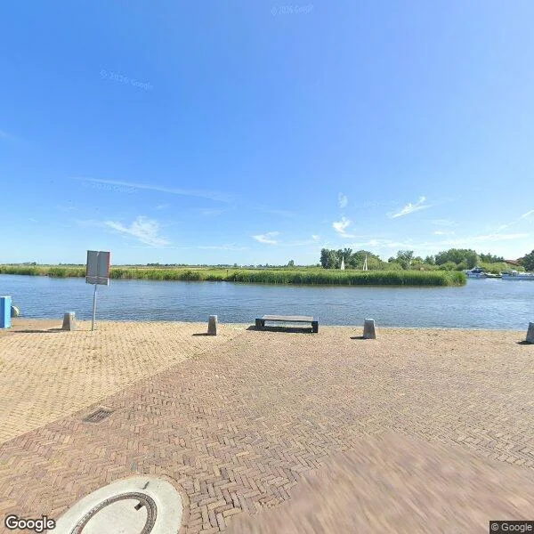 Straatbeeld van Midstrjitte 2, 8551PG Woudsend