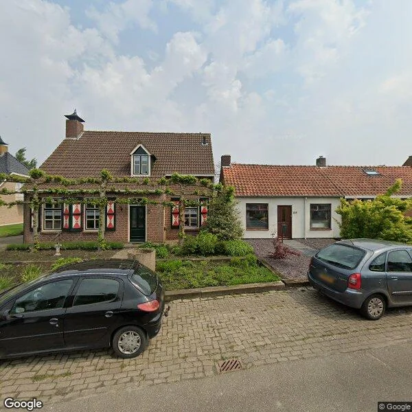 Straatbeeld van Moerstraatseweg 130, 4727SR Moerstraten