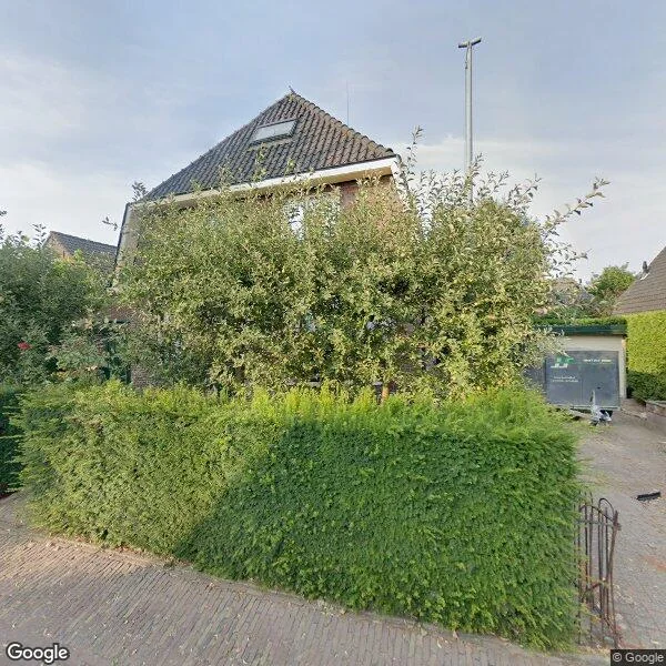 Straatbeeld van Molenberg 10, 1271AR Huizen