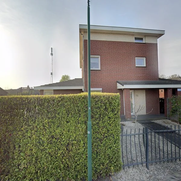 Straatbeeld van Molenheidseweg 12, 5451HD Mill