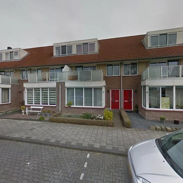 Straatbeeld van Molenlaan 18a, 2964HG Groot-Ammers