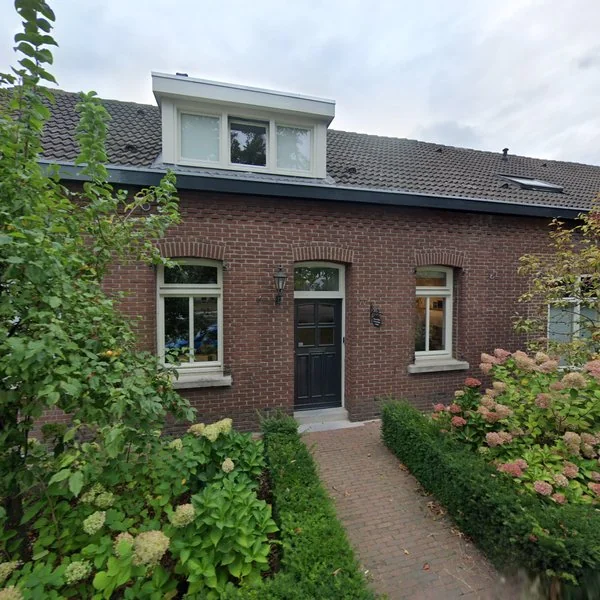 Straatbeeld van Molenstraat 77, 5988NS Helden