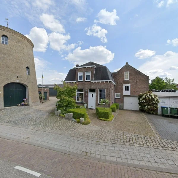 Straatbeeld van Molenstraat 8, 4758AB Standdaarbuiten