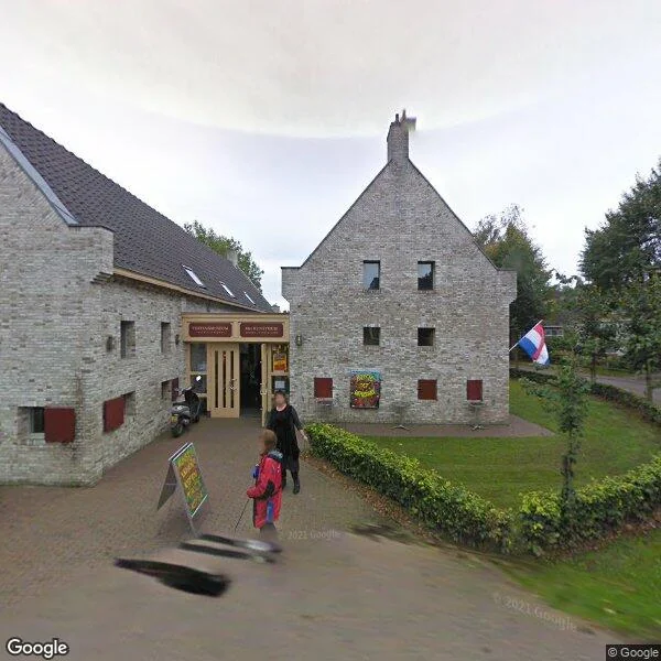 Straatbeeld van Molenweg 4, 9696XN Oudeschans