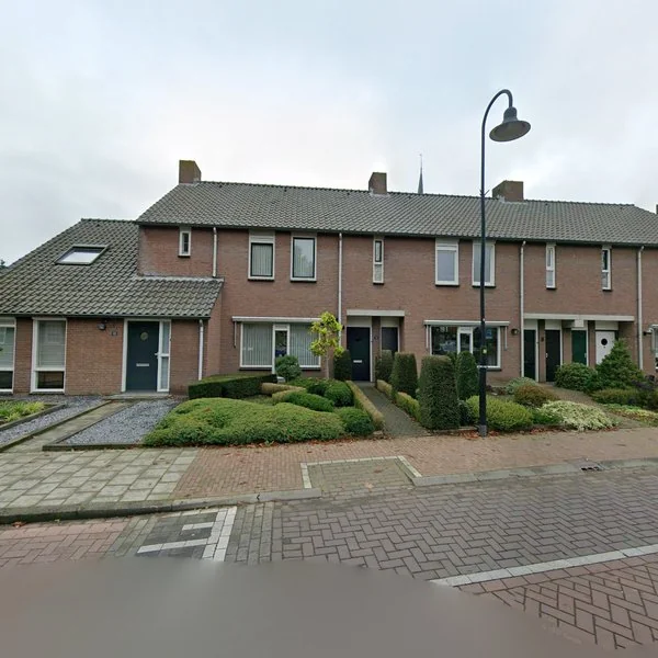 Straatbeeld van Monseigneur Berkvensstraat 10, 5757BK Liessel