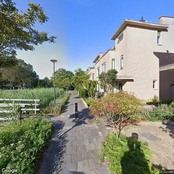 Straatbeeld van Monseigneur van Steelaan 1, 2273EG Voorburg