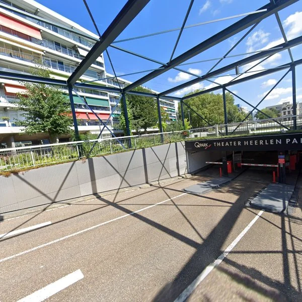 Straatbeeld van Muzenlaan 8, 6411AD Heerlen