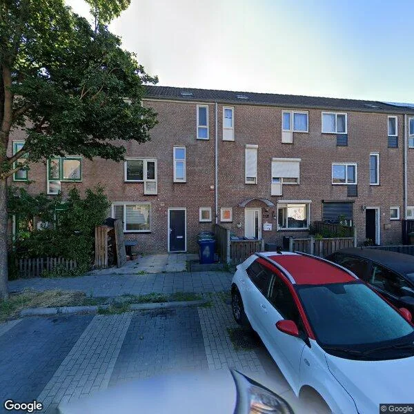 Straatbeeld van Naardenstraat 5, 1324SP Almere