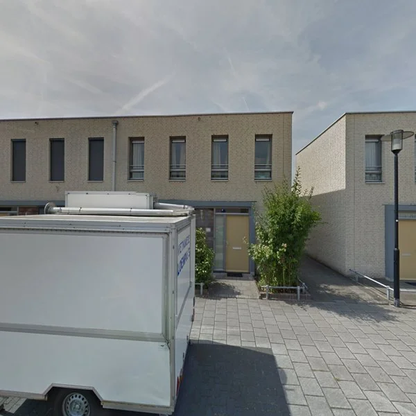 Straatbeeld van Nelson Mandelastraat 42, 5144RT Waalwijk