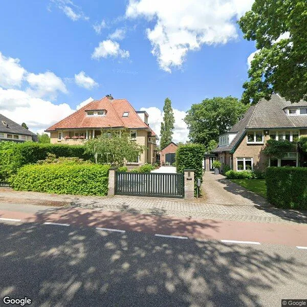 Straatbeeld van Nieuwe Bussummerweg 62, 1272CK Huizen