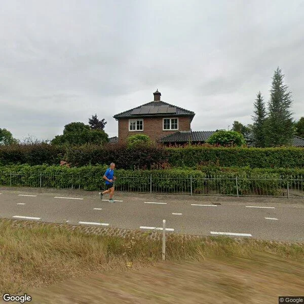 Straatbeeld van Nieuwe Daarlerveenseweg 10, 7671SK Vriezenveen