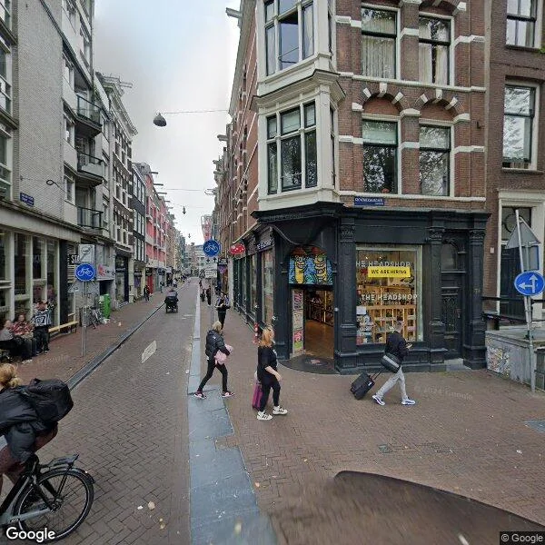Straatbeeld van Nieuwe Hoogstraat 6-3, 1011HE Amsterdam