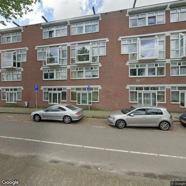 Straatbeeld van Nieuwe Houttuinen 32, 1013DC Amsterdam