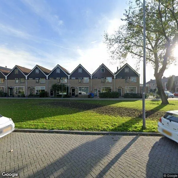 Straatbeeld van Nieuwe Ommoordseweg 74, 3068BT Rotterdam