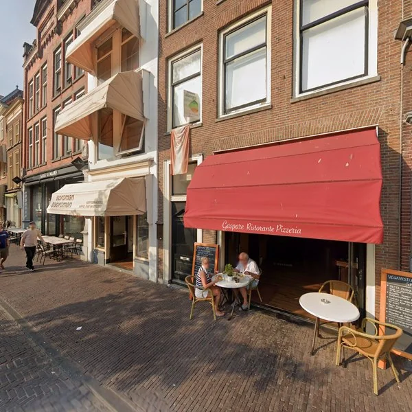 Straatbeeld van Nieuwe Rijn 40, 2312JG Leiden