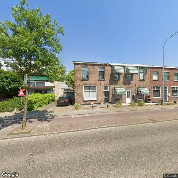 Straatbeeld van Nieuwe Tielseweg 90, 4001JX Tiel