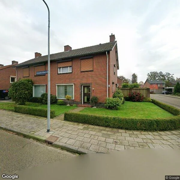 Straatbeeld van Nieuwenheerd 24, 6003PG Weert
