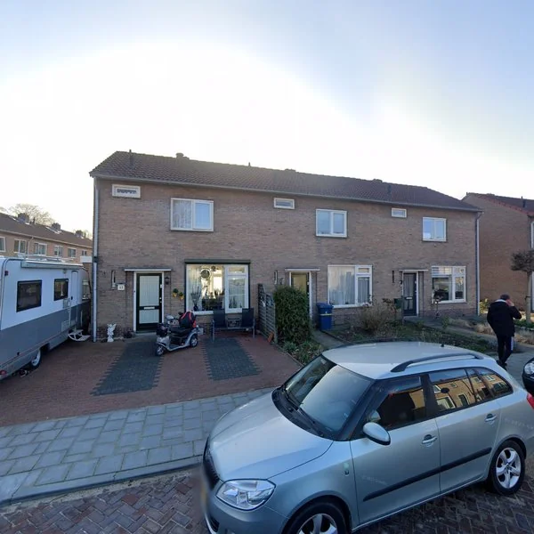 Straatbeeld van Nieuwstraat 47, 3243AN Stad aan 't Haringvliet