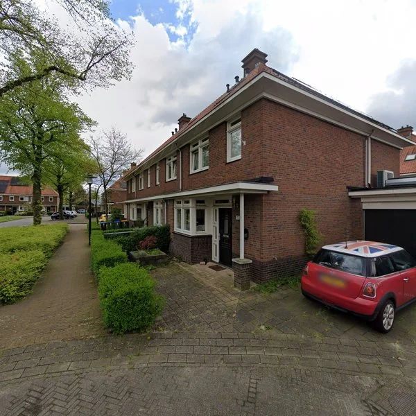 Straatbeeld van Nijverheidplein 9, 6717ES Ede