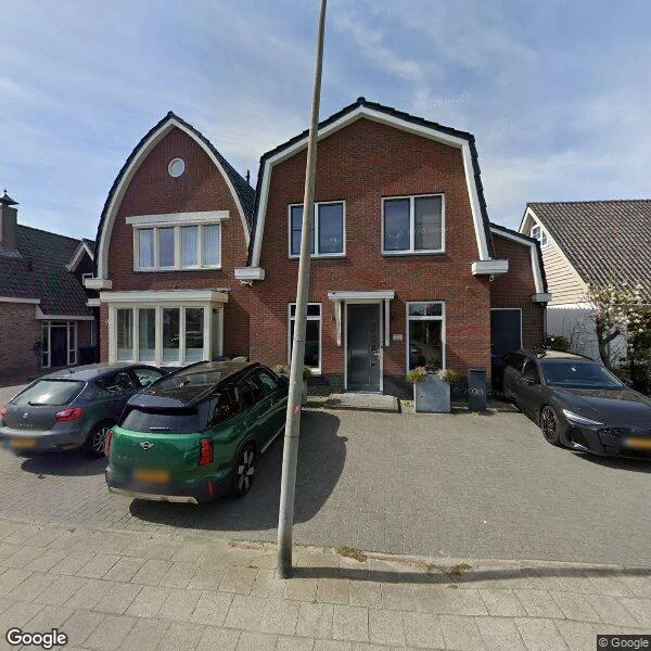 Straatbeeld van Noordeinde 90, 1121AH Landsmeer