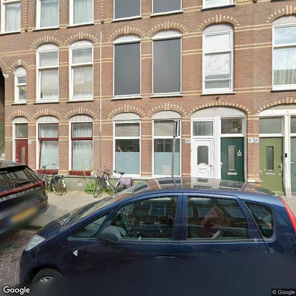 Straatbeeld van Noorderbeekdwarsstraat 107, 2562XP Den Haag