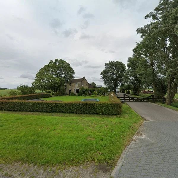 Straatbeeld van Noordermiedweg 5, 9074LM Hallum
