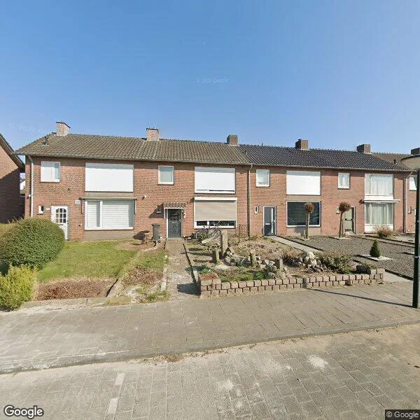 Straatbeeld van Nuenenseweg 36, 5667BH Geldrop