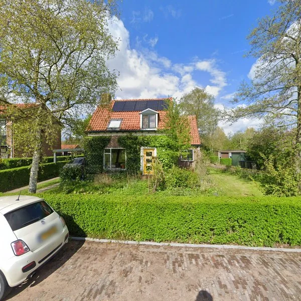 Straatbeeld van Oan 'e Dyk 39, 9083AC Snakkerburen