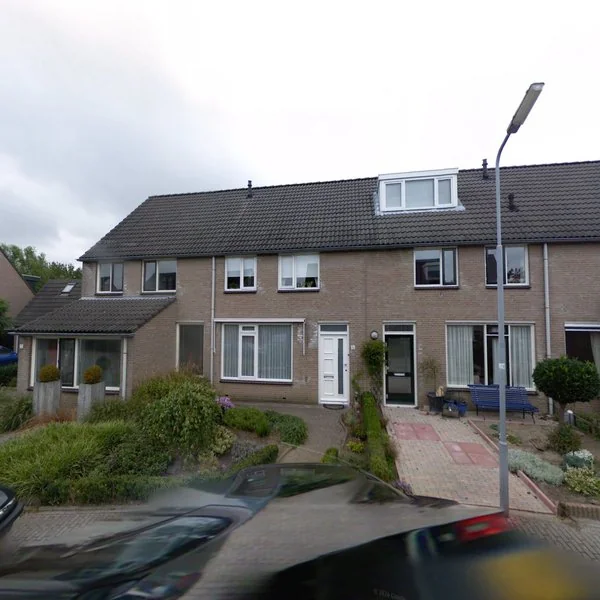 Straatbeeld van Oeverzwaluw 5, 5221GM Den Bosch