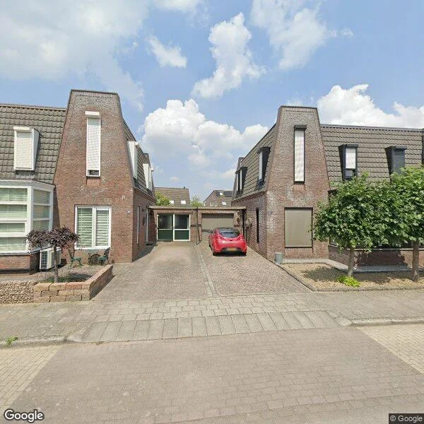 Straatbeeld van Offenbeker Bemden 11, 5953MX Reuver
