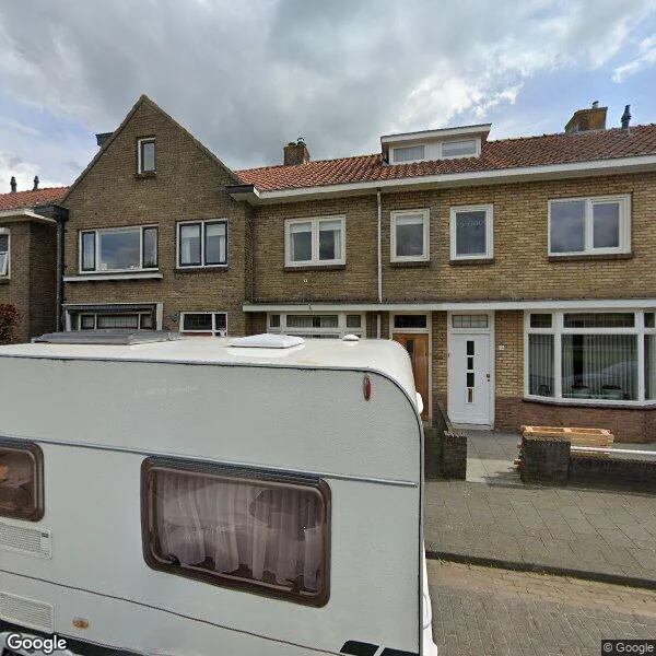 Straatbeeld van Okmastraat 10, 8266DB Kampen
