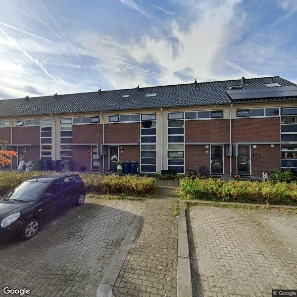 Straatbeeld van Olle Kapoenstraat 8, 1336GS Almere