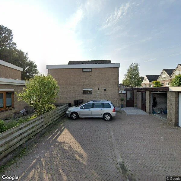 Straatbeeld van Olmenlaan 29, 1161JS Zwanenburg