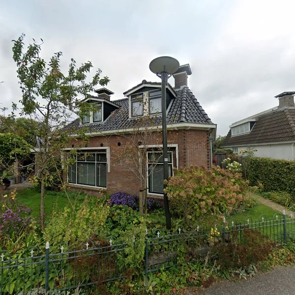 Straatbeeld van Om 'e Tsjerke 6, 9087CE Swichum