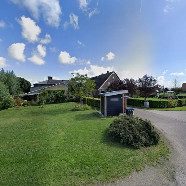 Straatbeeld van Oosteinde 24, 3366BG Wijngaarden
