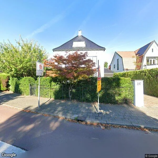 Straatbeeld van Oosteinde 257, 2272AE Voorburg