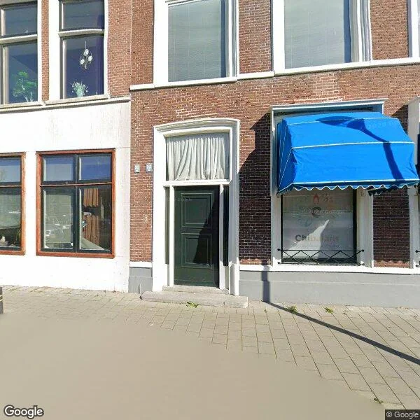 Straatbeeld van Oostergrachtswal 33, 8921AA Leeuwarden
