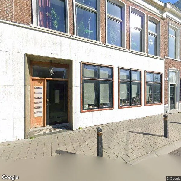 Straatbeeld van Oostergrachtswal 35, 8921AA Leeuwarden