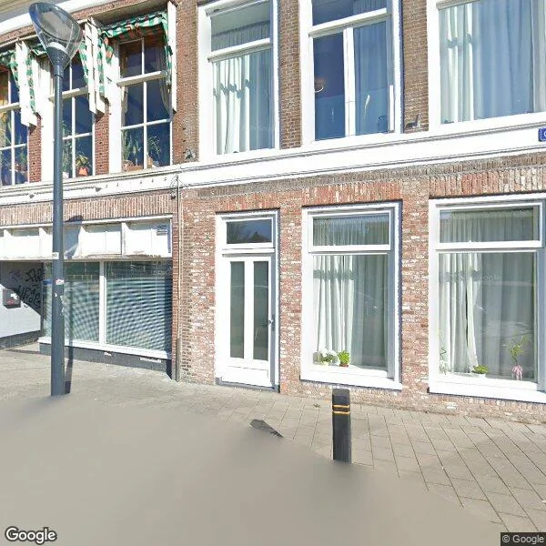Straatbeeld van Oostergrachtswal 7, 8921AA Leeuwarden