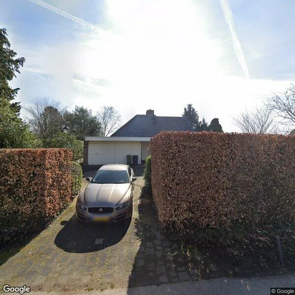Straatbeeld van Oosterland 2, 9765BM Paterswolde