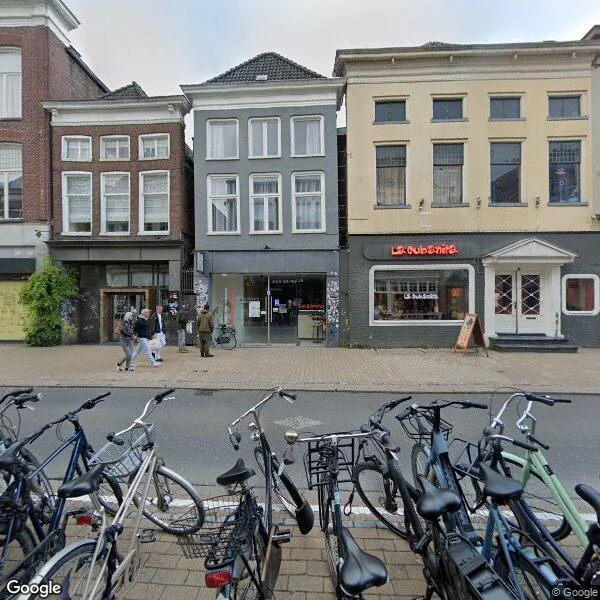 Straatbeeld van Oosterstraat 28a, 9711NV Groningen