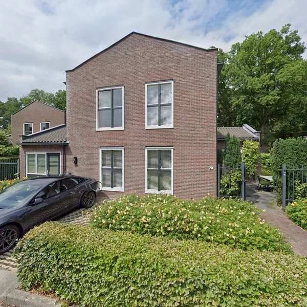 Straatbeeld van Oosterstraat 70, 7822HG Emmen