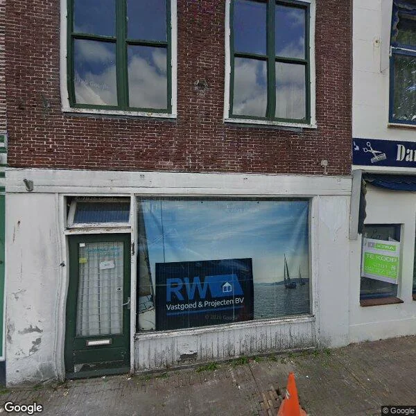 Straatbeeld van Oostkade 50, 3221AK Hellevoetsluis