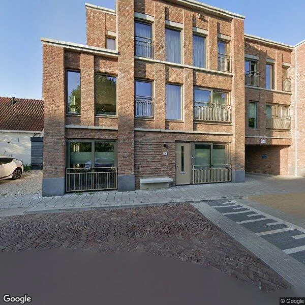 Straatbeeld van Ooststraat 92, 3261KM Oud-Beijerland